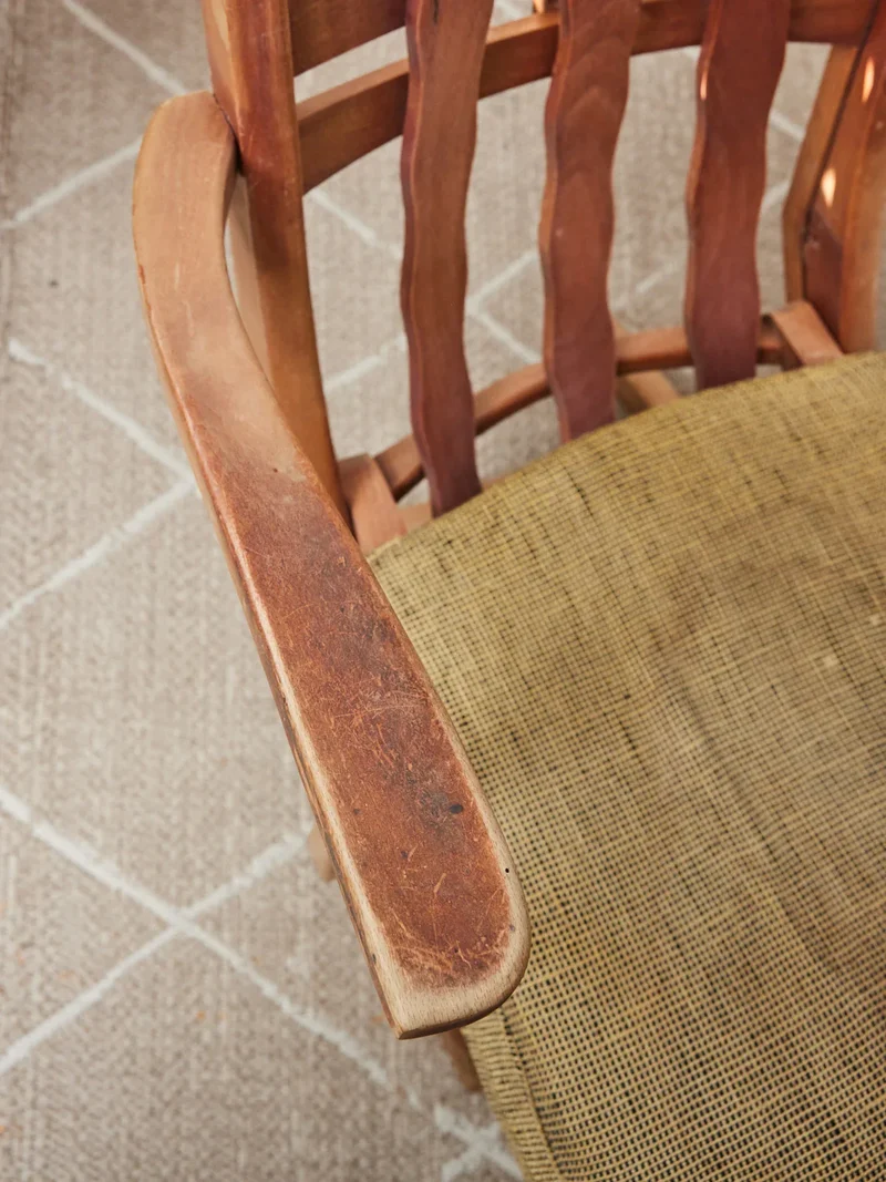 Jakob, le fauteuil en bois N°966