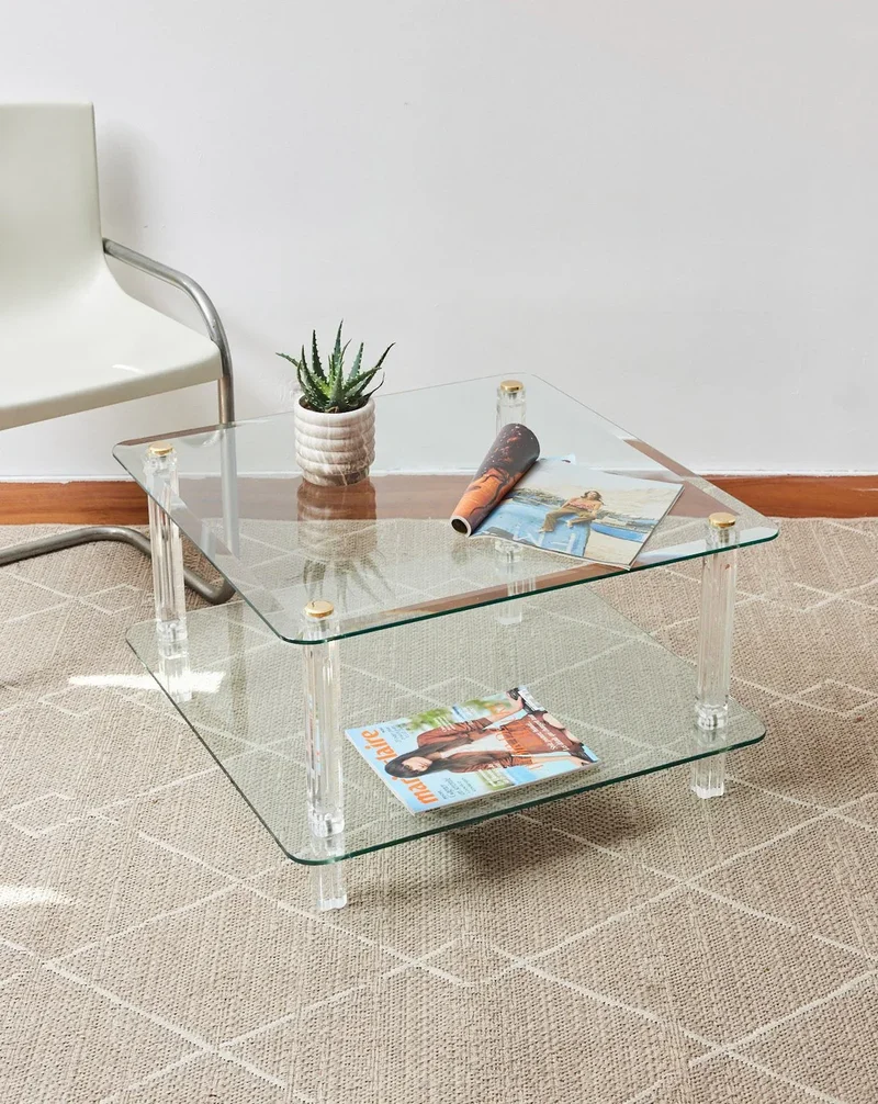 Donna, la table basse en verre Hollywood Regency N°927