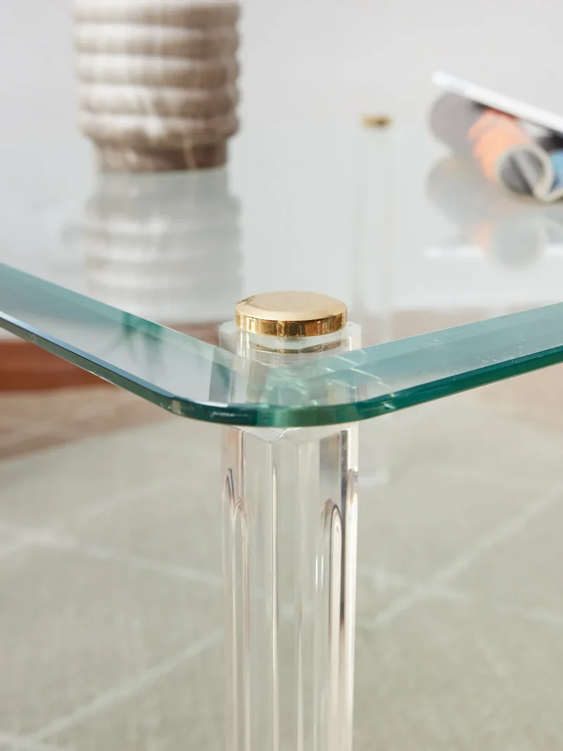 Donna, la table basse en verre Hollywood Regency N°927