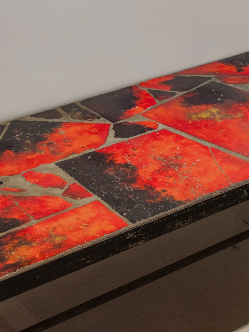Donna, la table basse en céramique et fer noir N°925