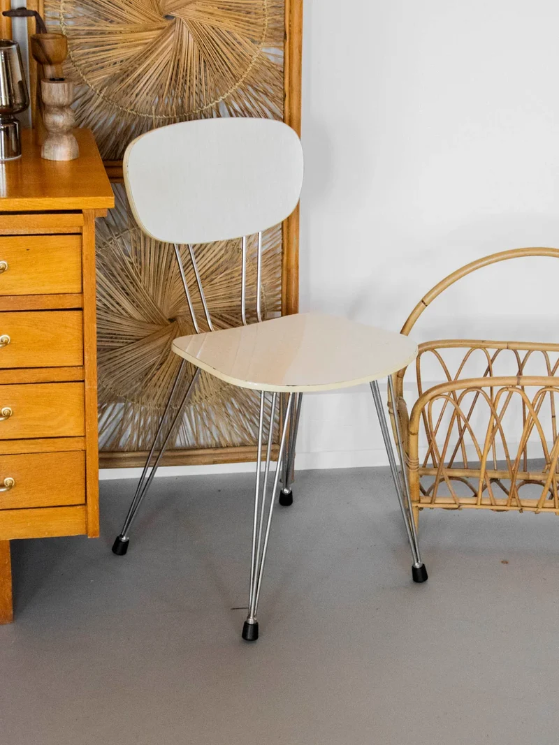 Alma, la chaise en métal et bois N°1450