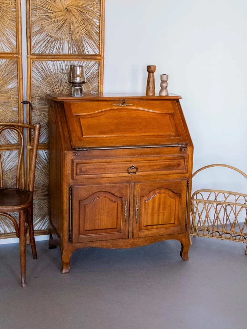 Honoré, le secrétaire en bois foncé N°170