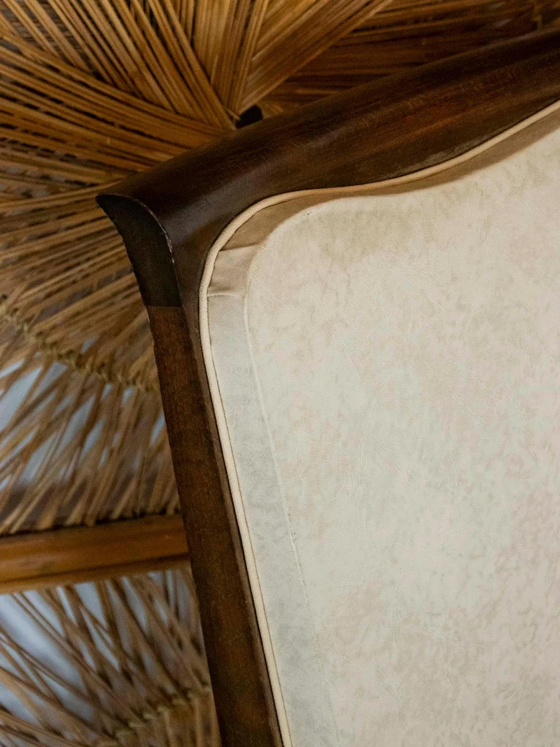 Alma, la chaise en skaï beige N°1449
