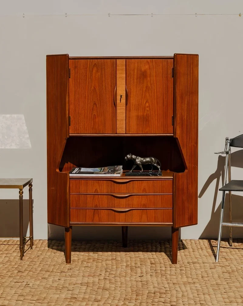 Gilbert, le grand buffet d'angle en bois N°876