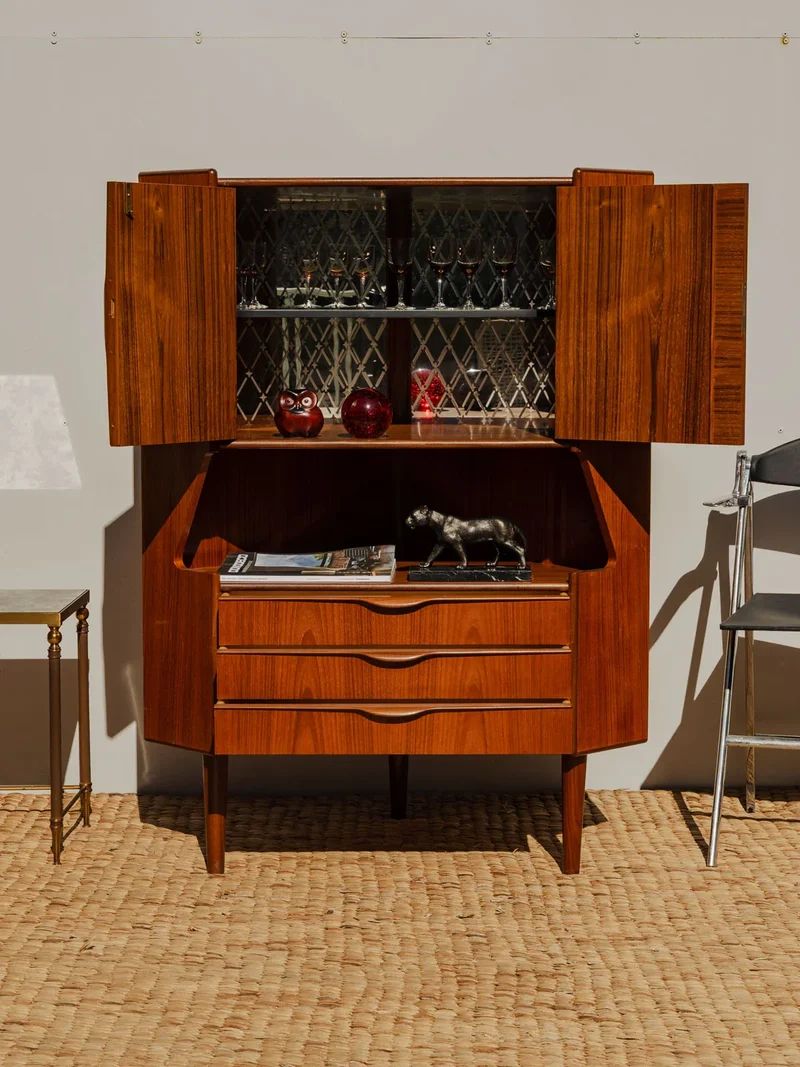 Gilbert, le grand buffet d'angle en bois N°876