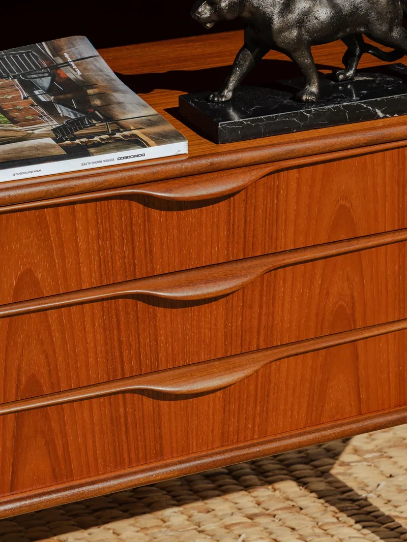 Gilbert, le grand buffet d'angle en bois N°876