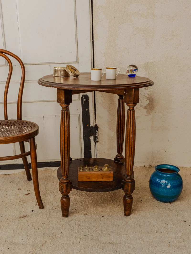 Francine, la table d'appoint en bois N°844