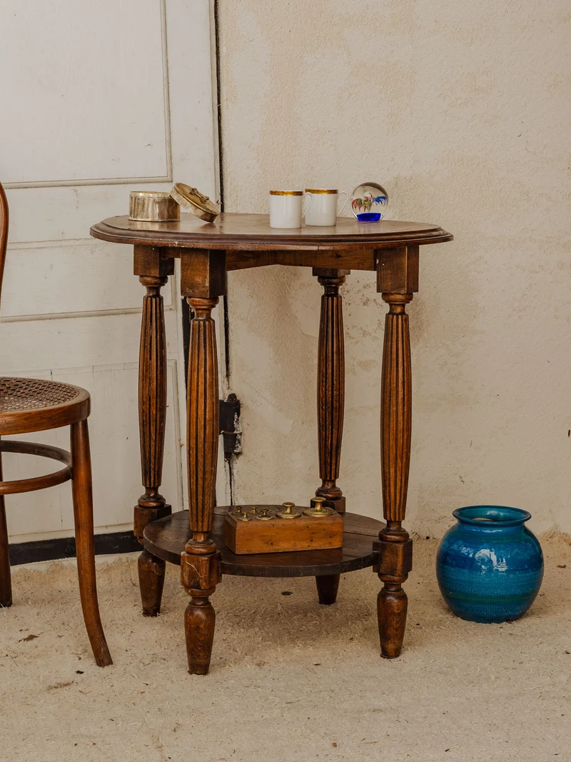 Francine, la table d'appoint en bois N°844