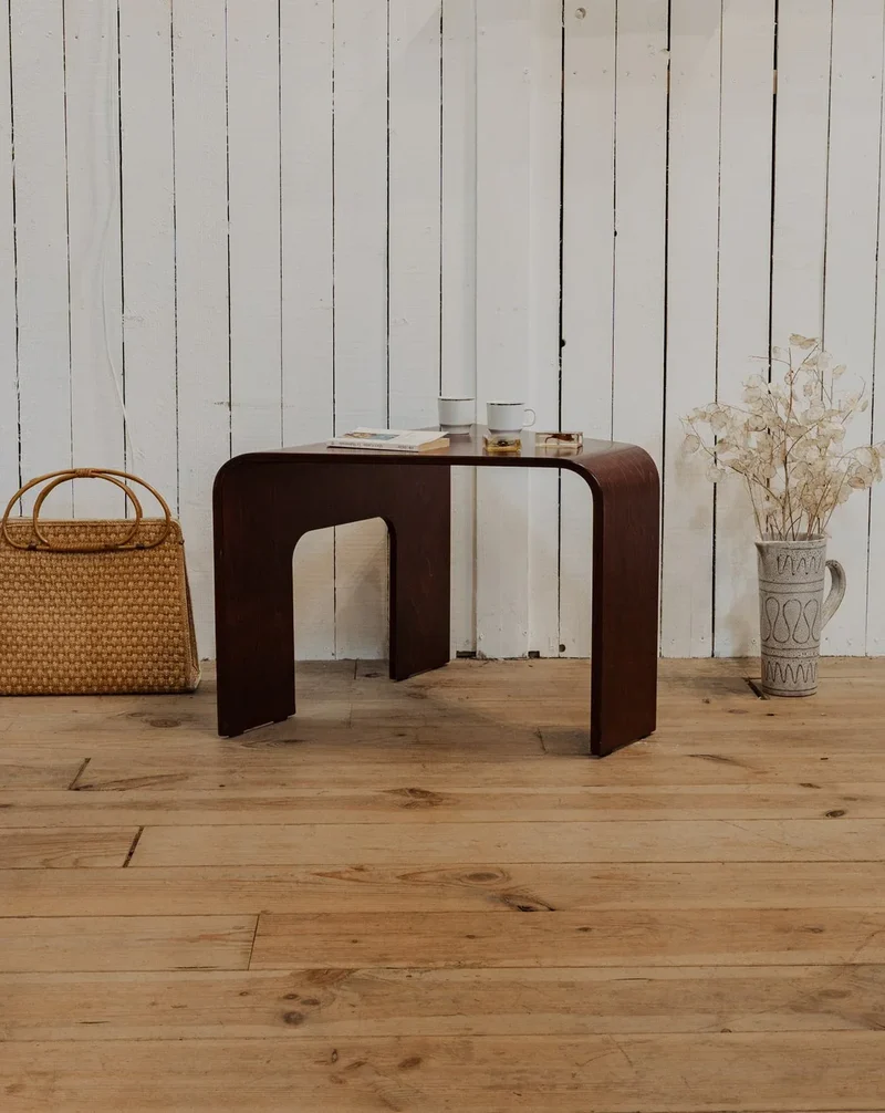 Hanna, la table d'appoint en bois N°1281