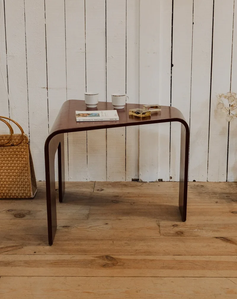 Hanna, la table d'appoint en bois N°1281