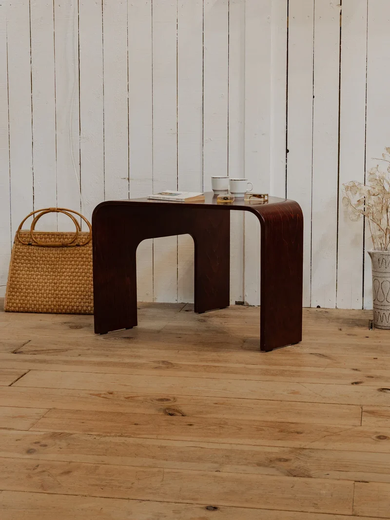 Hanna, la table d'appoint en bois N°1281