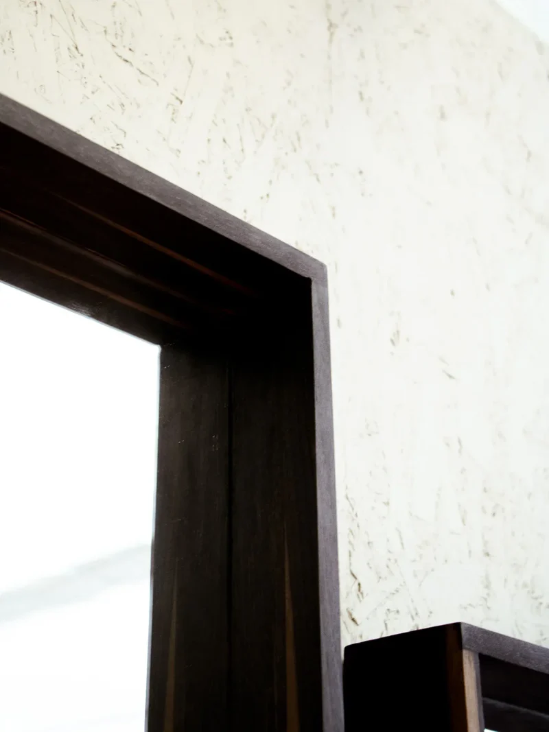 Igor, le miroir en bois noir N°1009