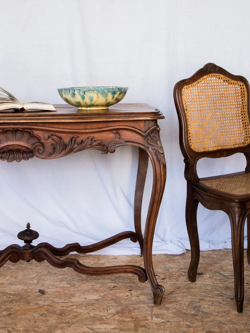 Romy, la table à manger en bois N°650