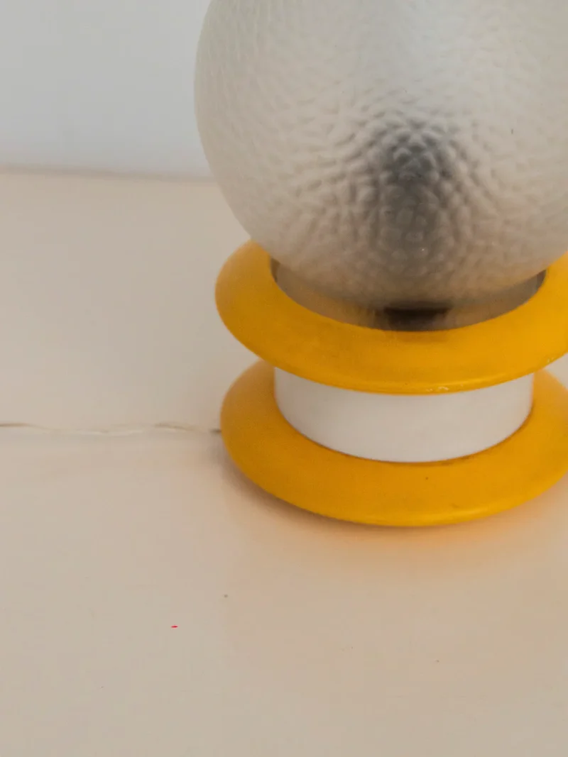 Julia, la lampe au globe texturé N°809