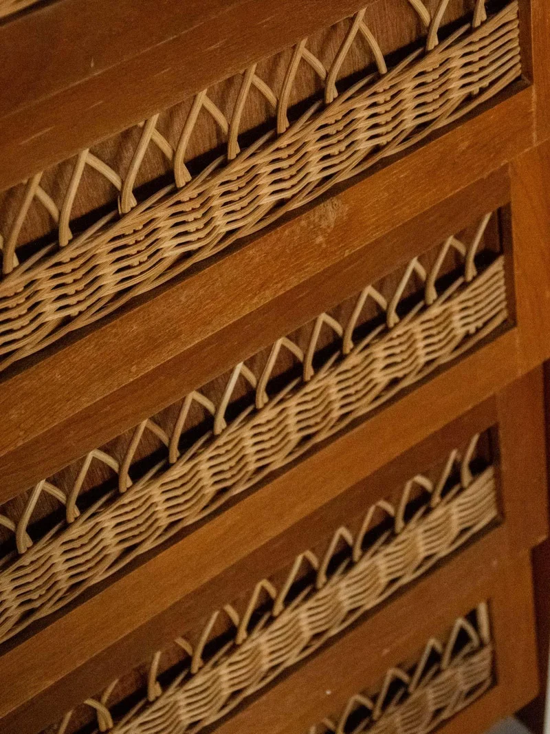 Blandine, l'armoire en bois et osier N°392