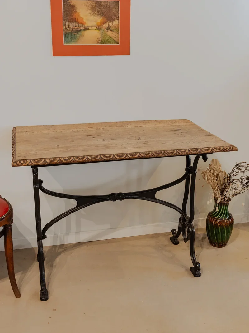 Francine, la table d'appoint en bois et métal noir N°861
