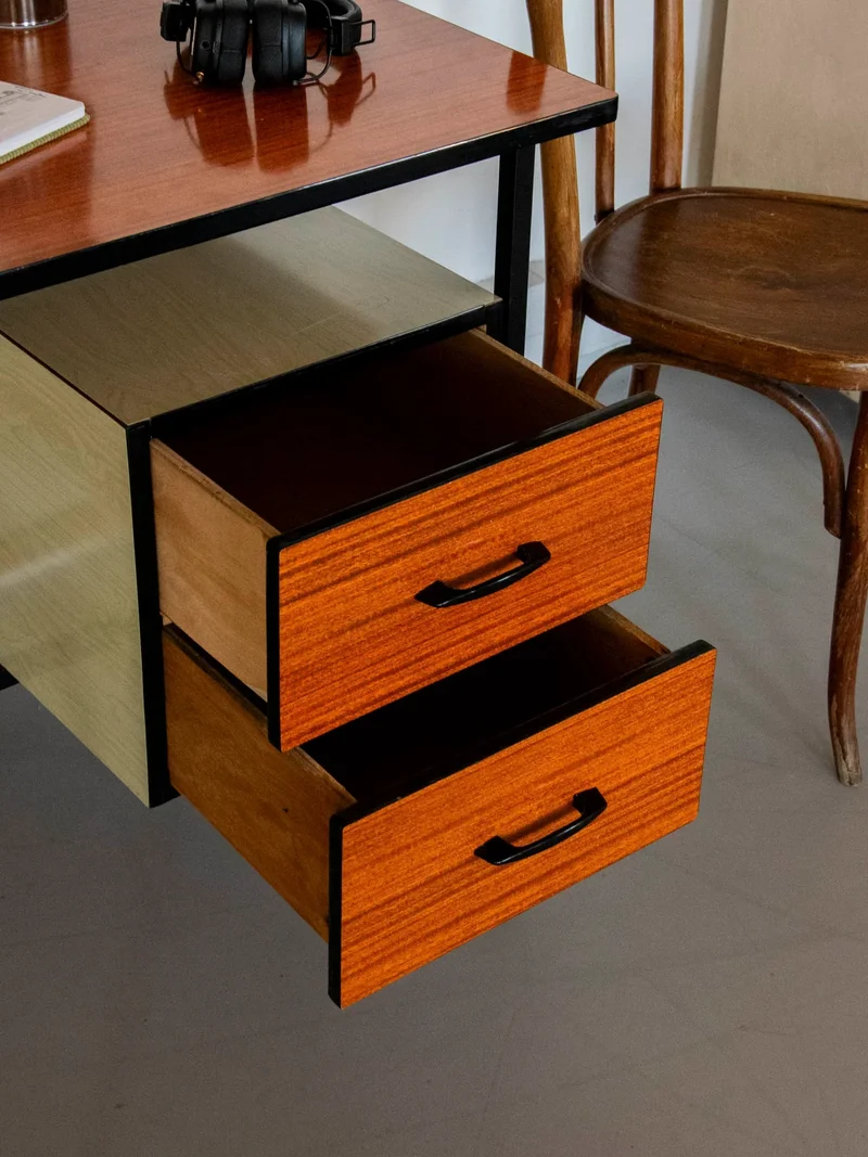 Yvan, le bureau rétro en formica N°522
