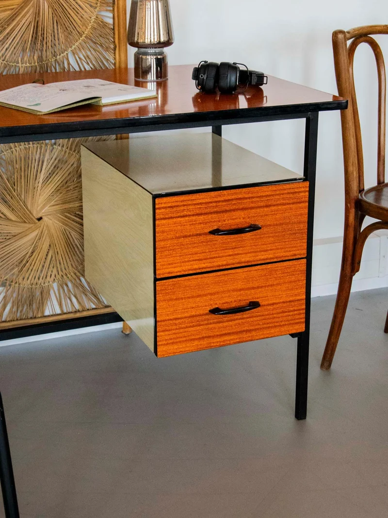Yvan, le bureau rétro en formica N°522