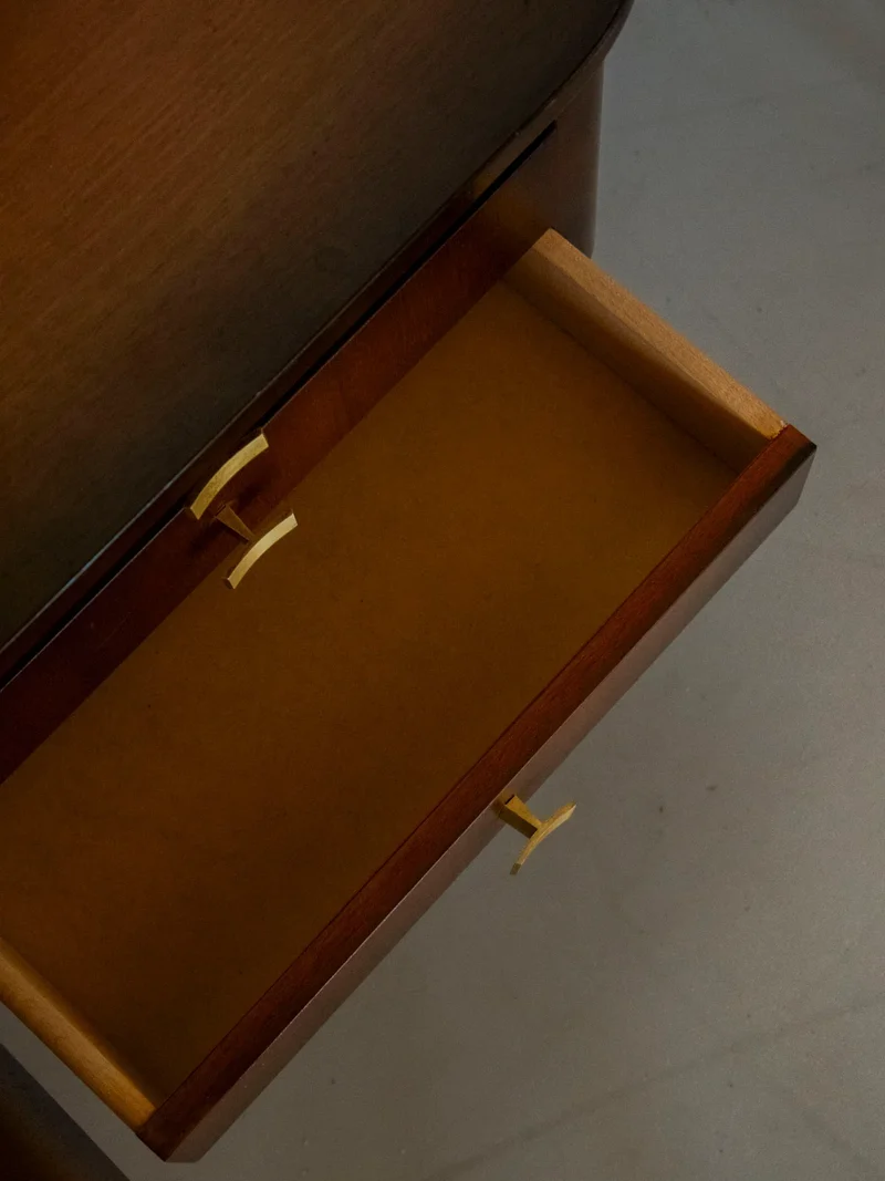 Margaret, l'enfilade en bois foncé N°446
