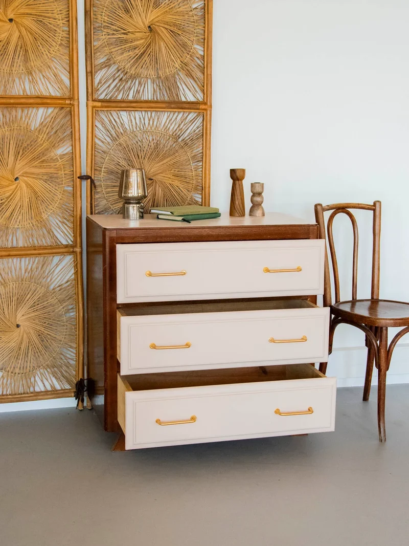 Garance, la commode à tiroirs peints N°577