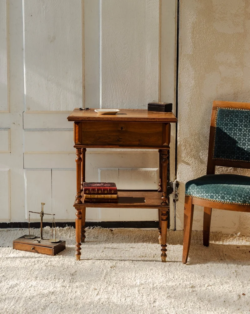 Francine, la table d'appoint vintage en bois N°838