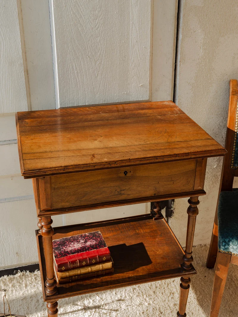 Francine, la table d'appoint vintage en bois N°838