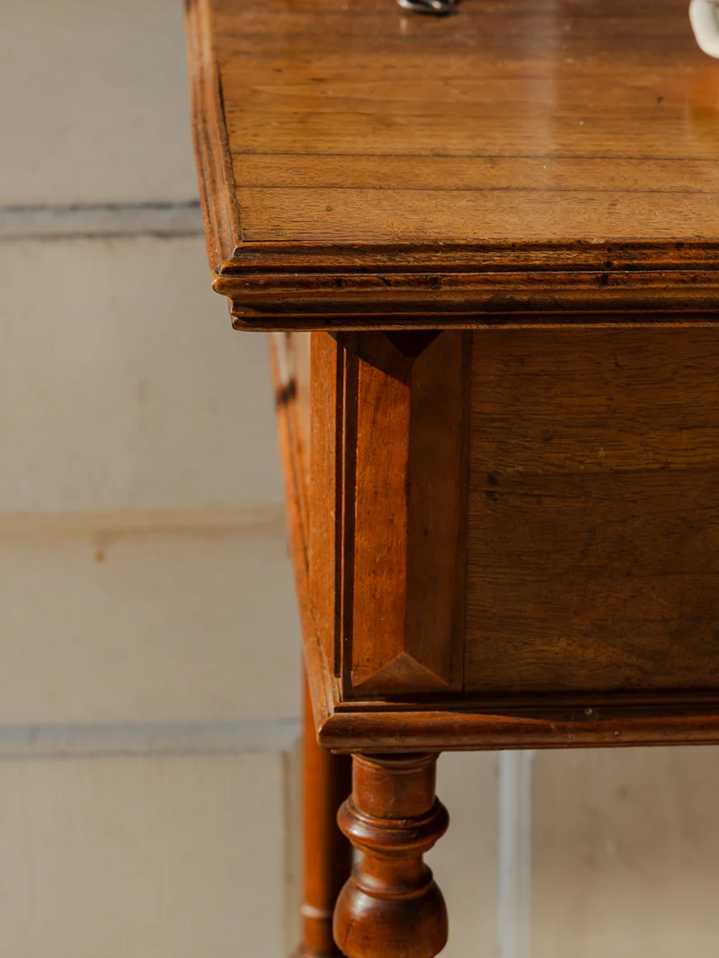 Francine, la table d'appoint vintage en bois N°838