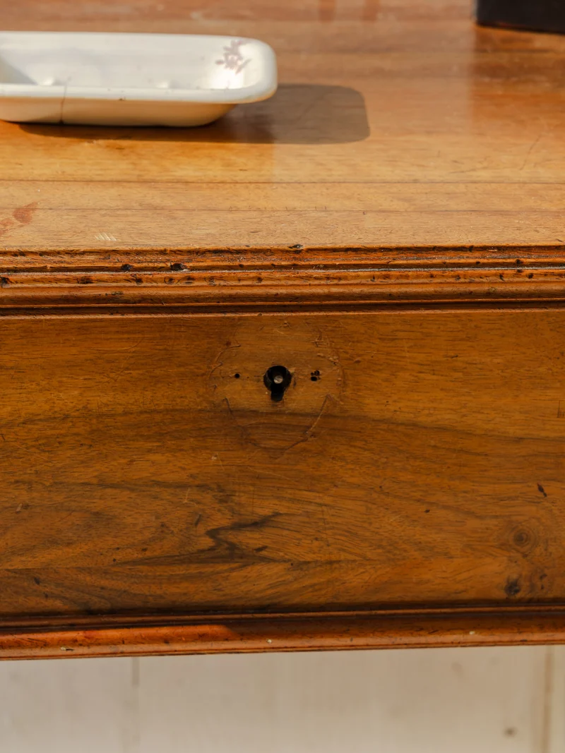 Francine, la table d'appoint vintage en bois N°838
