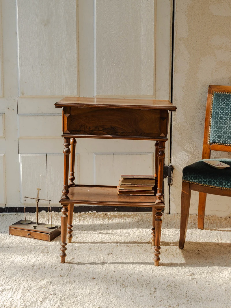 Francine, la table d'appoint vintage en bois N°838