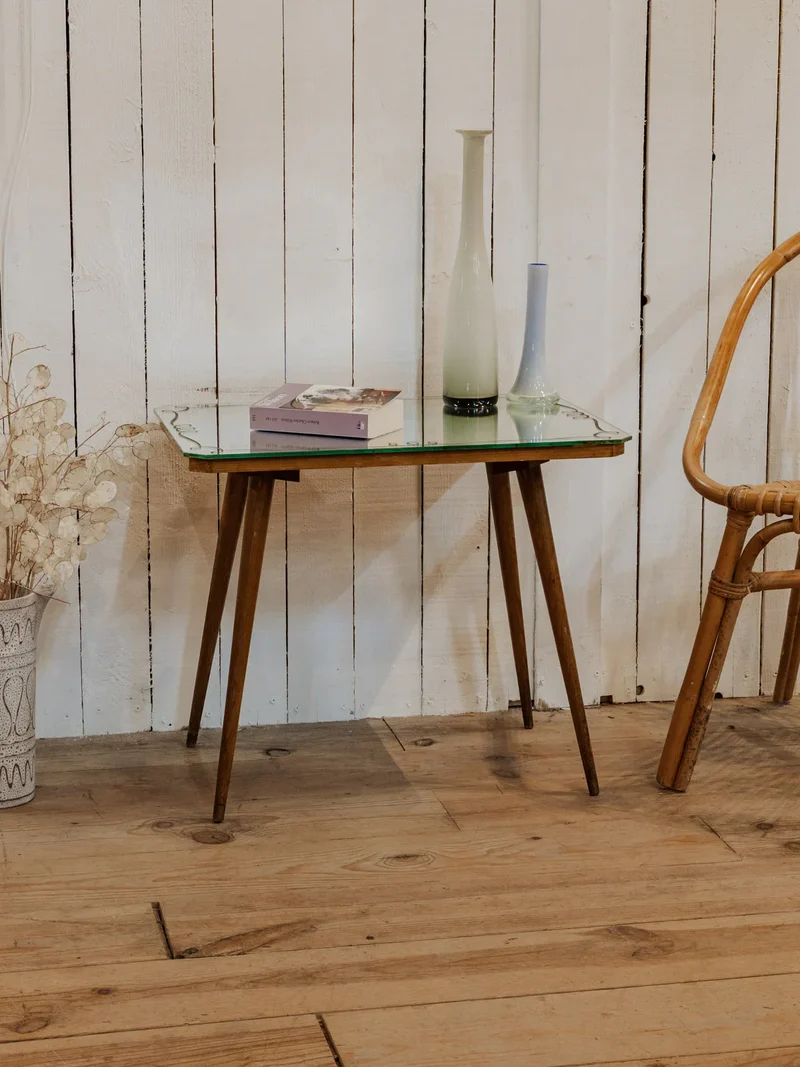Hanna, la table d'appoint en bois et verre N°1283