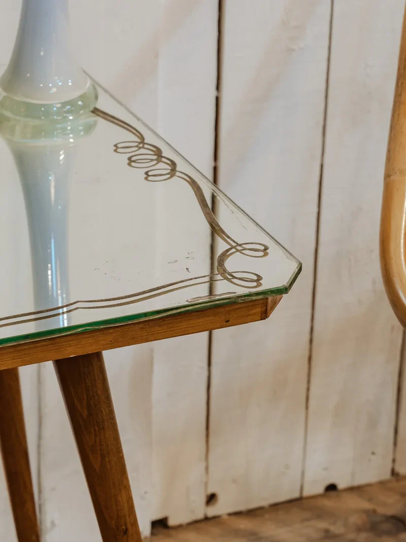 Hanna, la table d'appoint en bois et verre N°1283