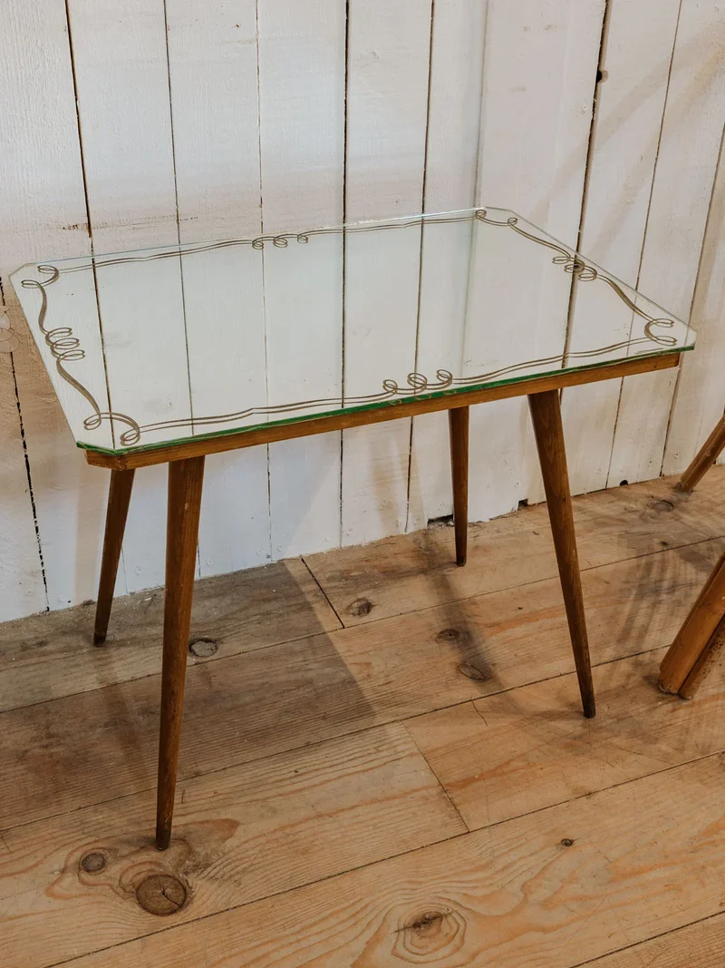 Hanna, la table d'appoint en bois et verre N°1283