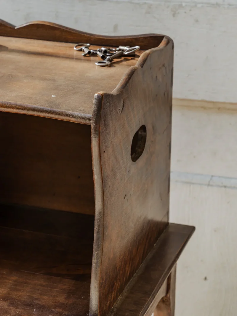 Odile, la table de chevet en bois N°1282