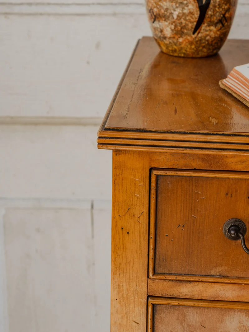Odile, la table de chevet en bois N°1284
