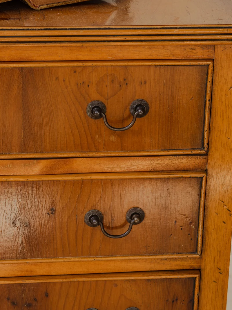 Odile, la table de chevet en bois N°1284