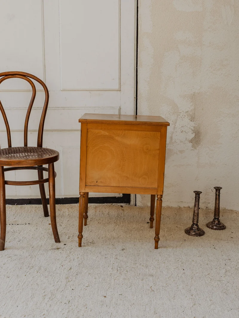 Odile, la table de chevet en bois N°1284
