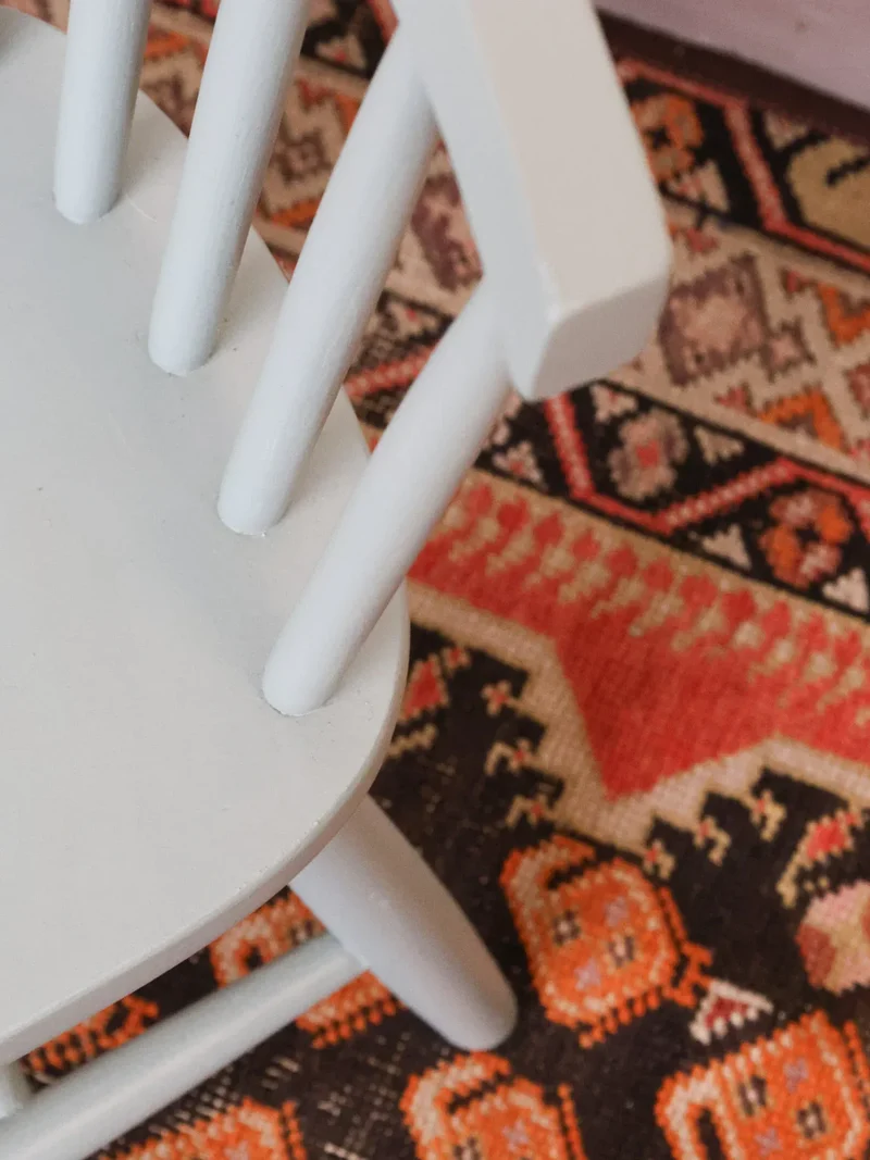 Ernestine, la chaise pour enfant vintage en bois N°325
