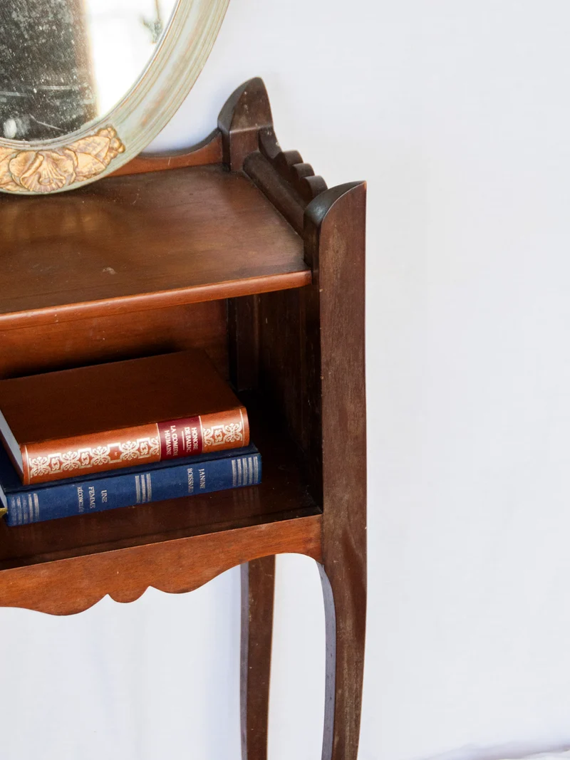 Francine, la table d'appoint en bois N°781