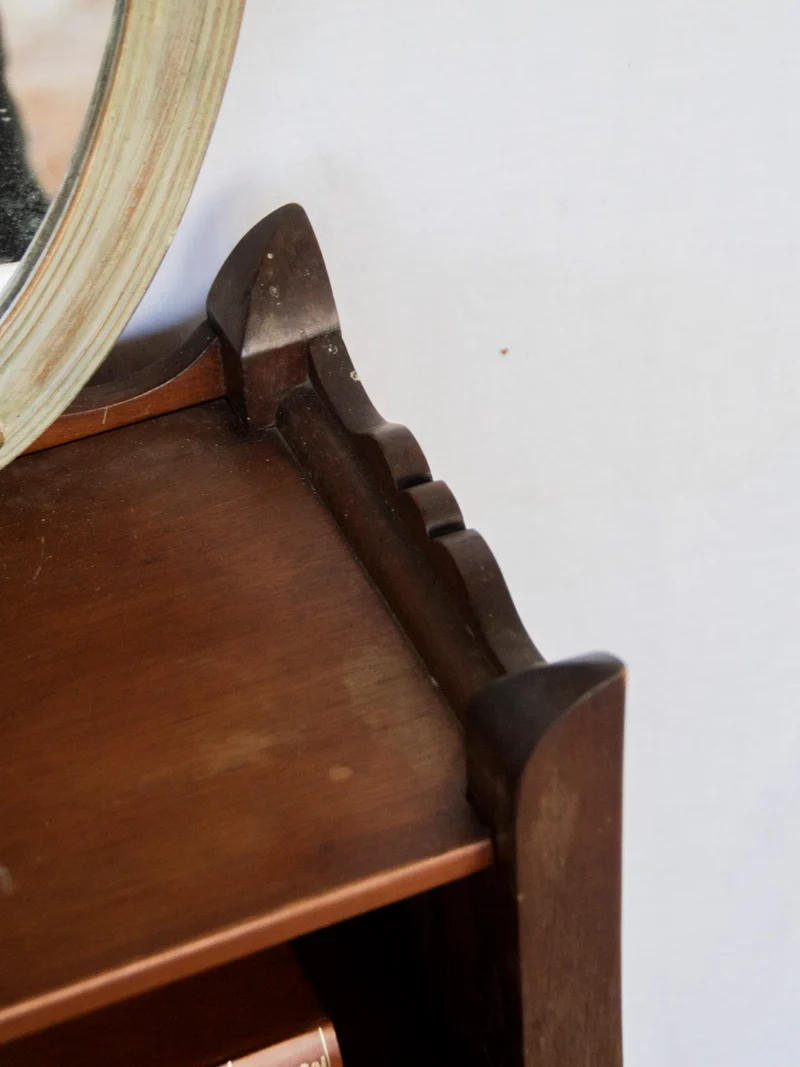Francine, la table d'appoint en bois N°781