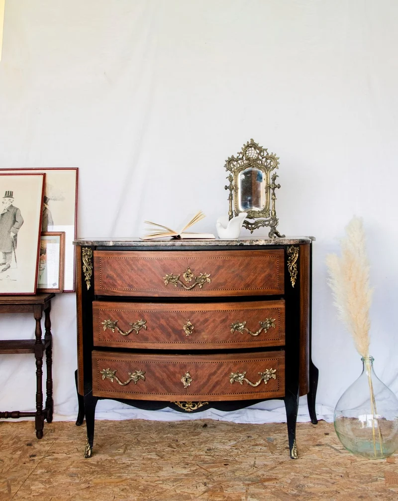 Garance, la commode en bois et bronze N°532