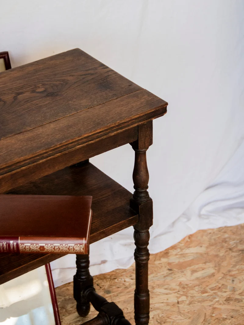 Francine, la table d'appoint en bois N°792