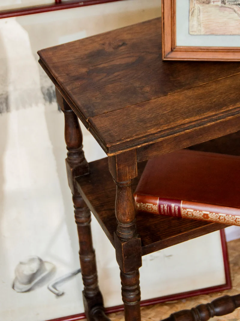 Francine, la table d'appoint en bois N°792