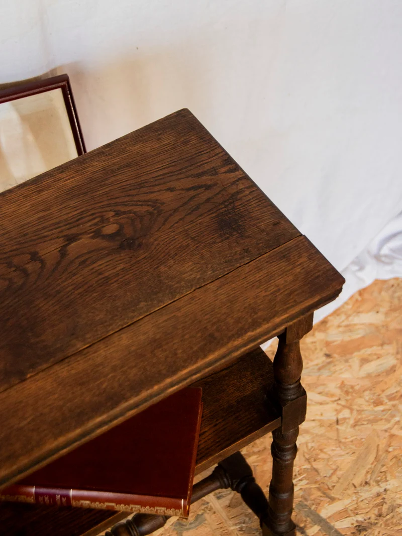 Francine, la table d'appoint en bois N°792
