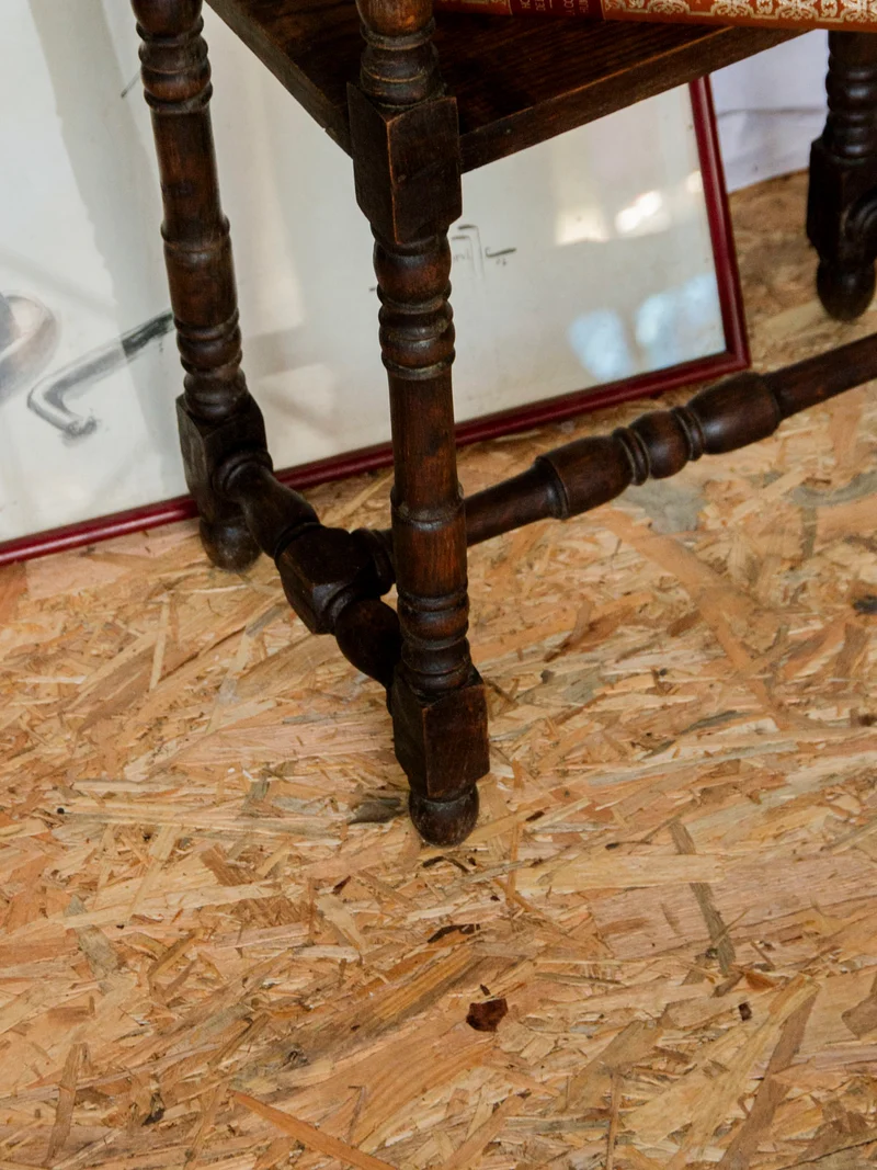Francine, la table d'appoint en bois N°792
