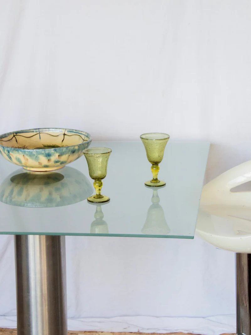 Karla, la table à manger en verre et acier N°1128
