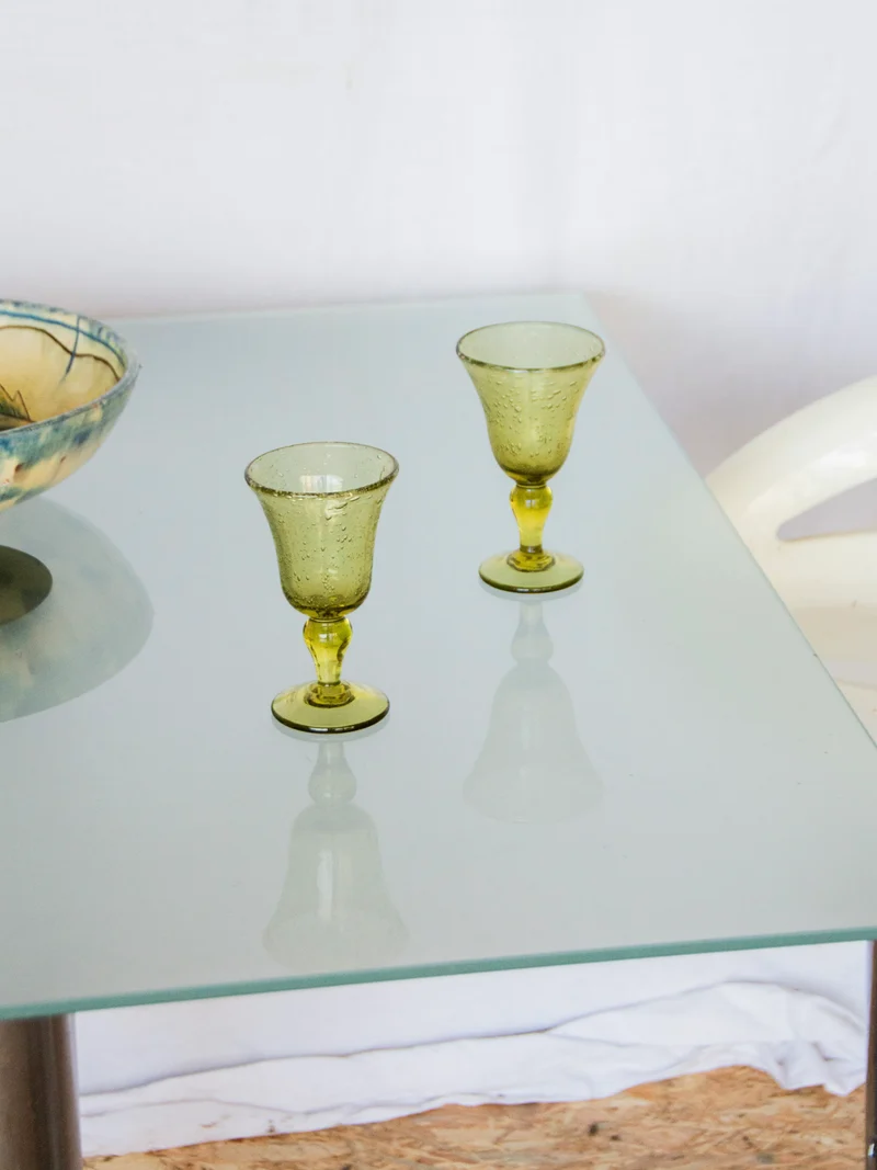 Karla, la table à manger en verre et acier N°1128
