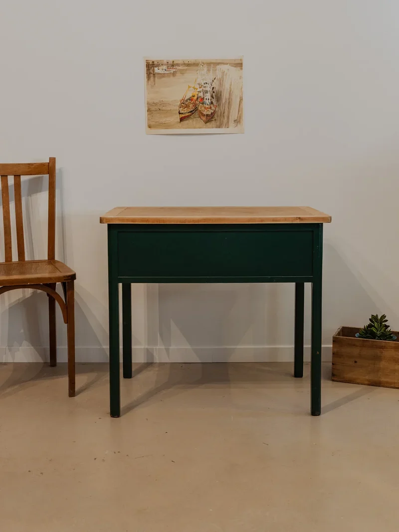 Edouard, le bureau enfant en bois vert sapin N°665