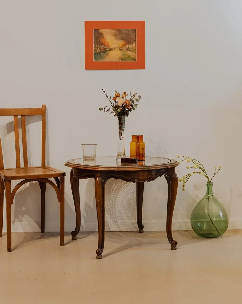 Francine, la table d'appoint en bois et verre N°859