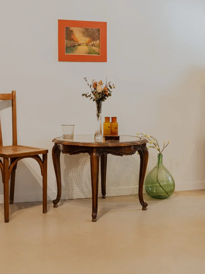 Francine, la table d'appoint en bois et verre N°859