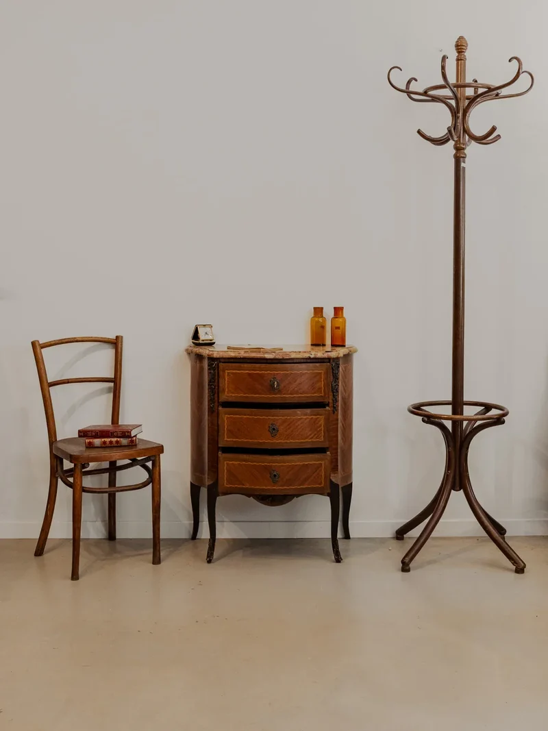 Francine, la table d'appoint en bois et marbre N°863
